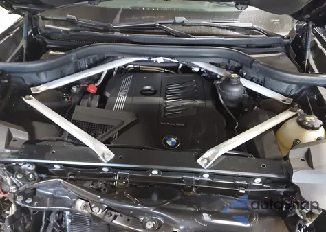 2021 BMW X7 xDrive40I z USA, uszkodzony, nr VIN 5UXCW2C01M9F19564